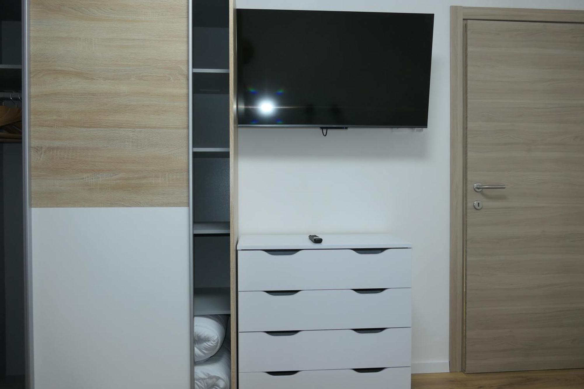 Apartmani Bura 茨里克韦尼察 外观 照片